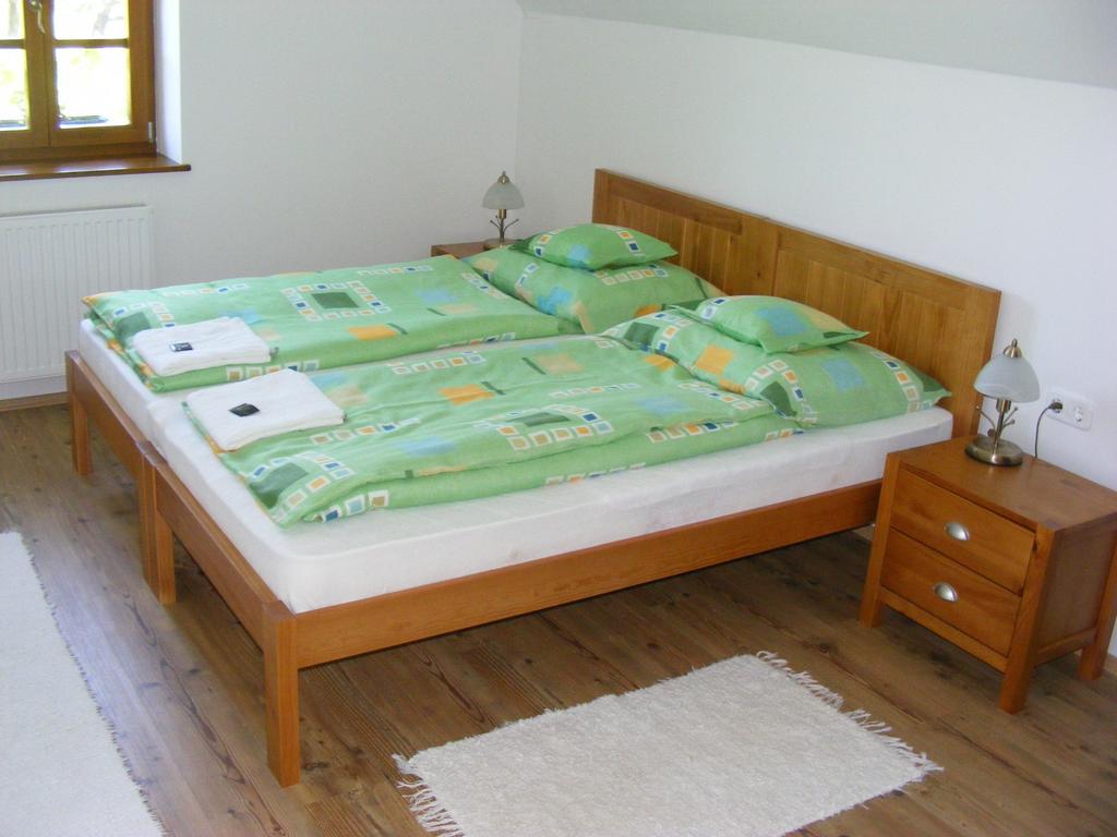 Juhfark Fogado Es Borhaz Bed & Breakfast Balatoncsicso Eksteriør bilde